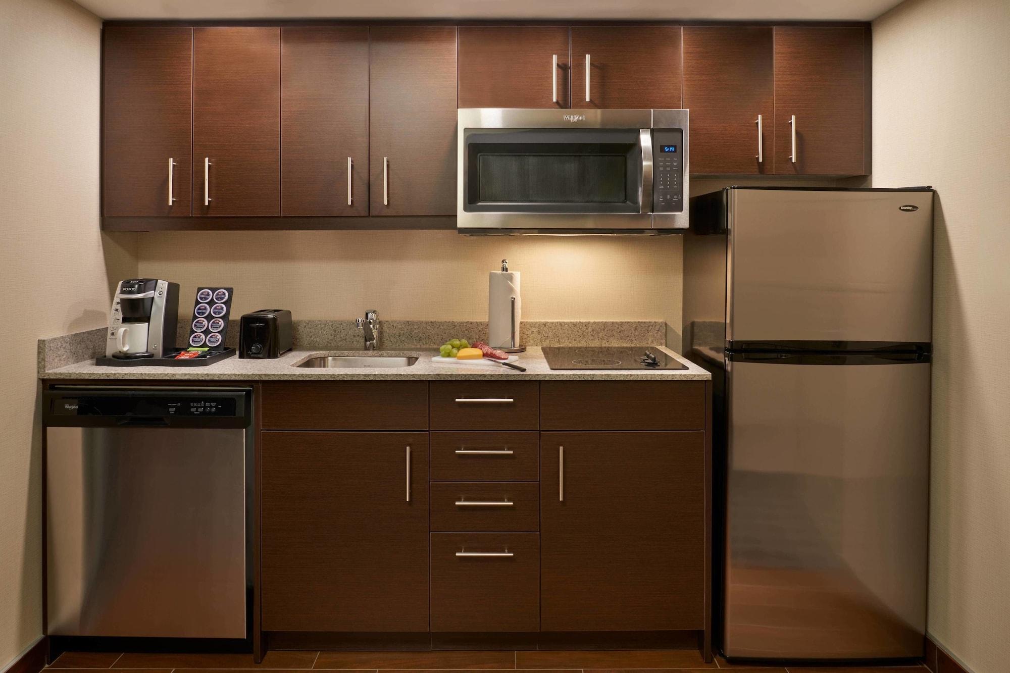 Towneplace Suites By Marriott Windsor Exteriör bild