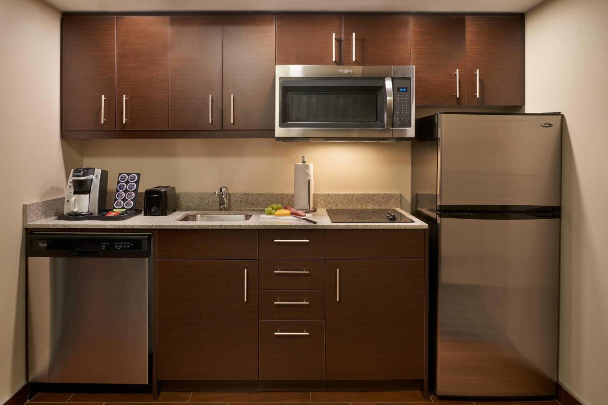 Towneplace Suites By Marriott Windsor Exteriör bild