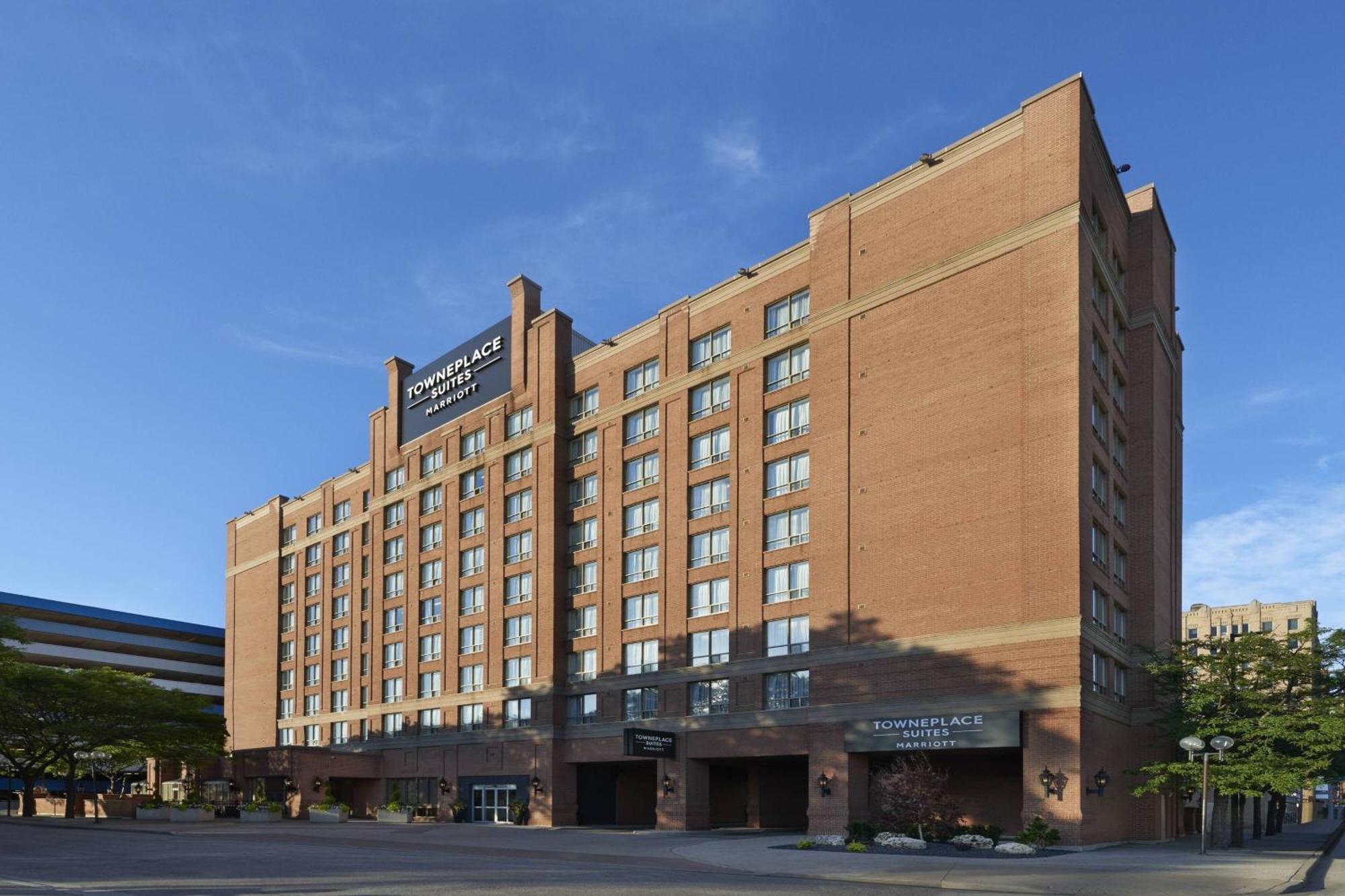 Towneplace Suites By Marriott Windsor Exteriör bild